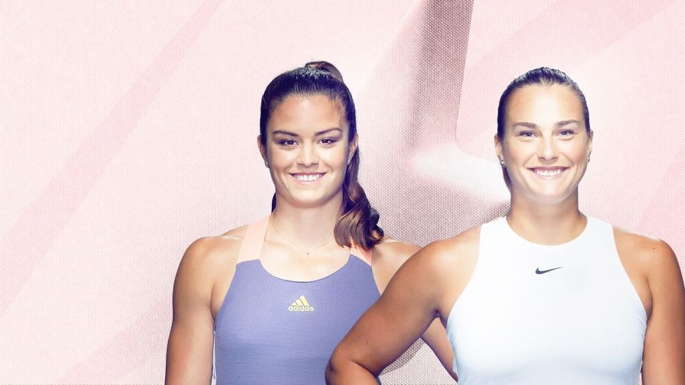 Мария Саккари и Арина Соболенко (слева направо) 