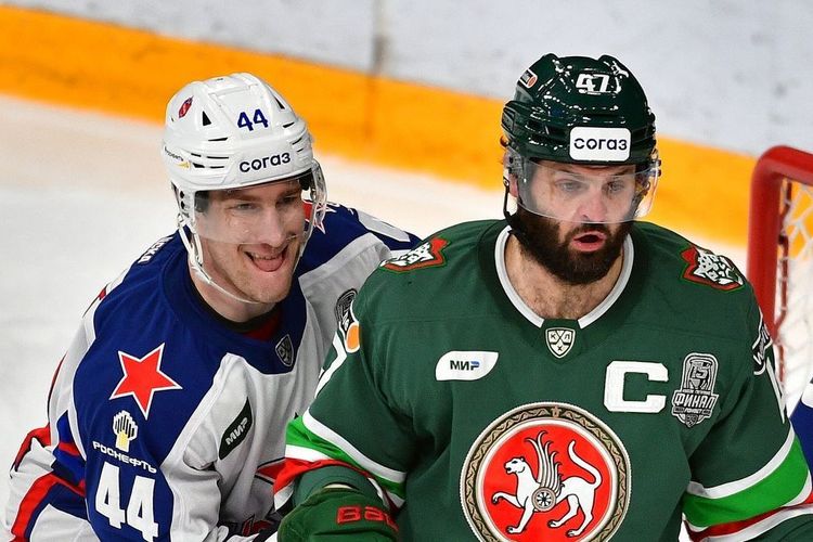 Даррен Диц и Александр Радулов (слева направо). Источник: ХК «Ак Барс» 