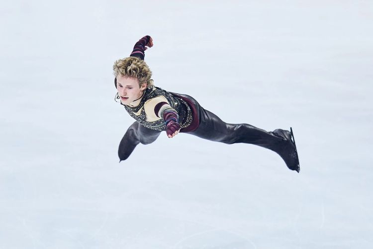 Малинин проиграл Кагияме в короткой программе олимпийского командного турнира