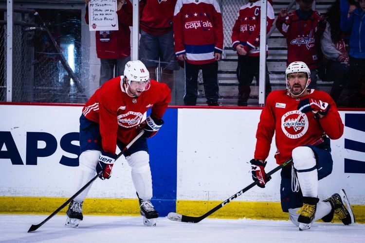 Крэйг Смит и Александр Овечкин (слева направо). Источник: ХК «Вашингтон»