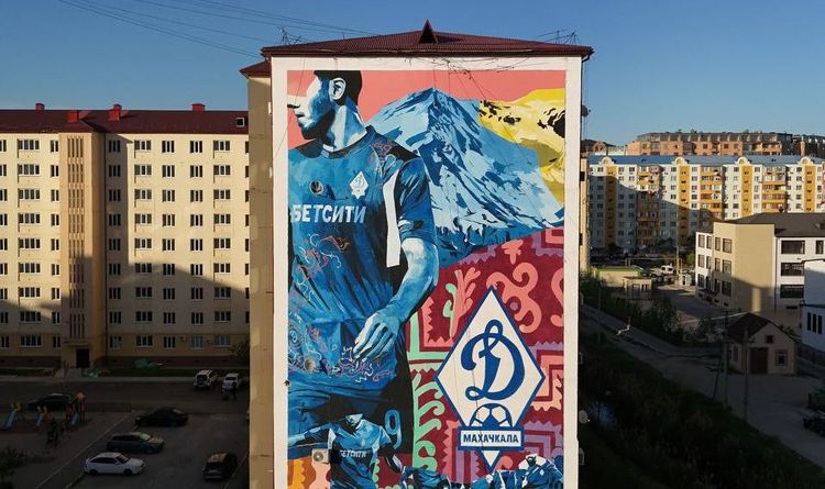 «Динамо» Махачкала и «Бетсити» создали арт-объект в Каспийске
