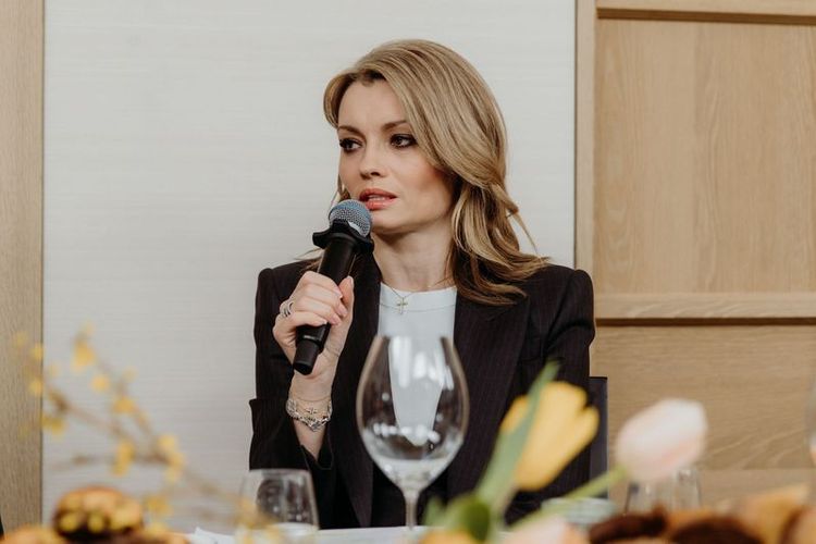 Эрика Сурикова